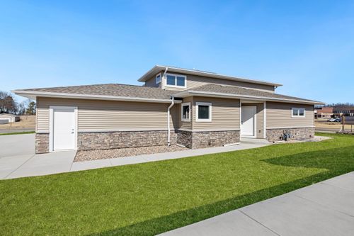 1200 Sween Dr, Holmen, WI, 54636 | Card Image