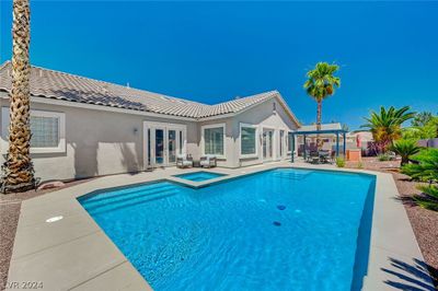 277 White Willow Avenue, House other with 4 bedrooms, 3 bathrooms and null parking in Las Vegas NV | Image 1