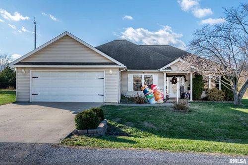 411 Prince Ln, Herrin, IL, 62948-6352 | Card Image