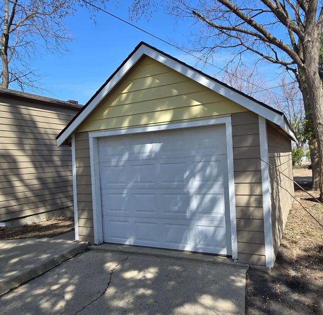 821 7 Th St Sw, House other with 2 bedrooms, 2 bathrooms and null parking in Pipestone MN | Image 48