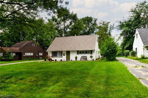 2379 Clyde St, Poland, OH, 44514-1715 | Card Image