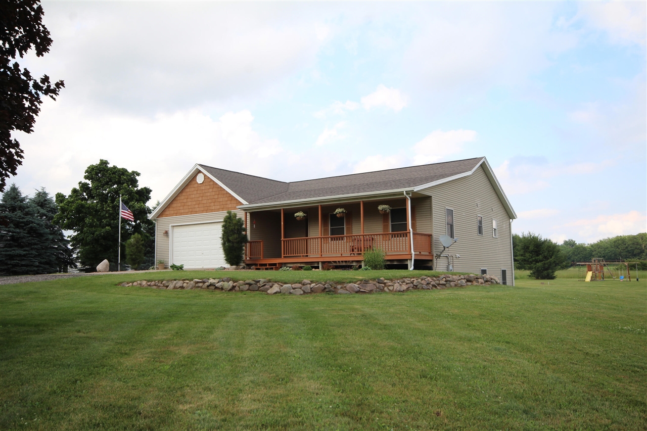 31st St, Vicksburg, MI 49097