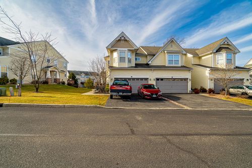 7 Avoncroft Ln, Middletown, NY, 10940-5078 | Card Image