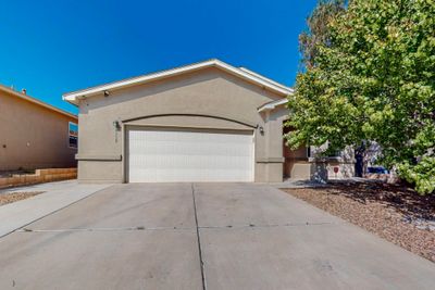 9305 Daisy Summer Avenue Sw, House other with 4 bedrooms, 2 bathrooms and null parking in Albuquerque NM | Image 2