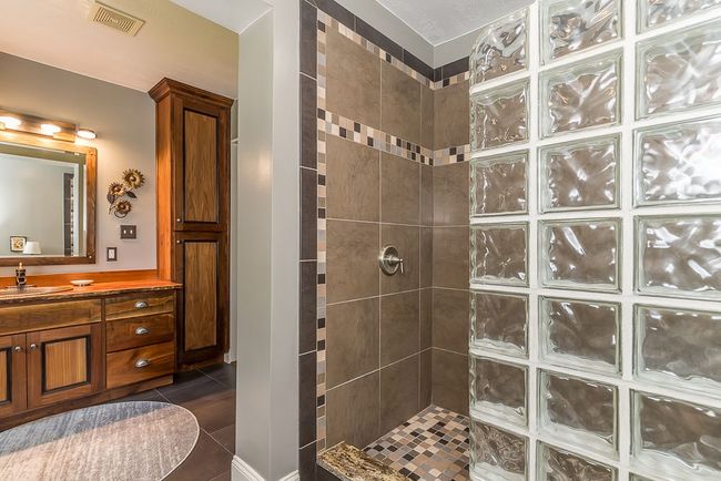 walk in shower | Image 43