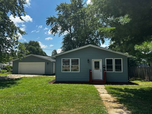 207 W 2nd St, Streator, IL, 61364-1261 | Card Image