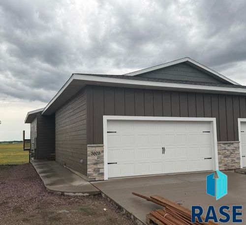 3603 S Heather Ave Avenue, Sioux Falls, SD, 57106 | Card Image