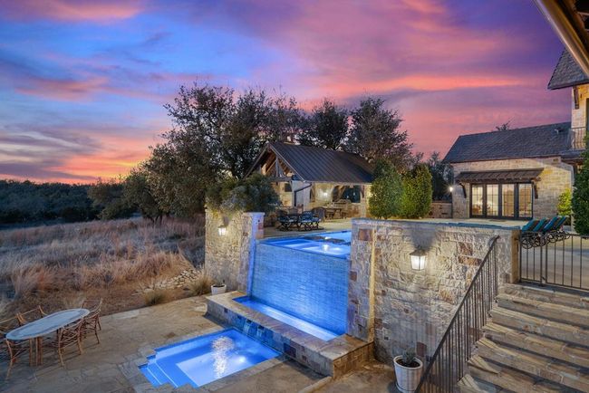 Infinity pool leads to hot tub | Image 5