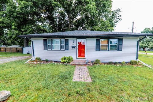 2918R Victory Dr, Granite City, IL, 62040 | Card Image
