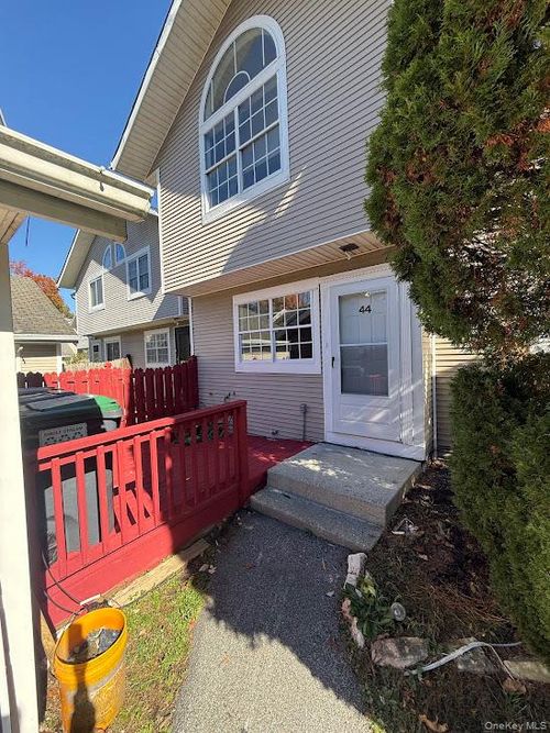 44 Brookside Dr W, Harriman, NY, 10926-3018 | Card Image