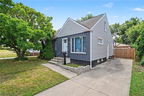 13512 Woodward Blvd, Garfield Heights, OH, 44125-6035 | Card Image