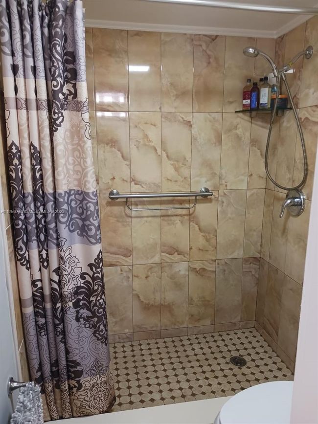APT-110 - 4848 Nw 24 Th Ct, Condo with 1 bedrooms, 1 bathrooms and null parking in Lauderdale Lakes FL | Image 18