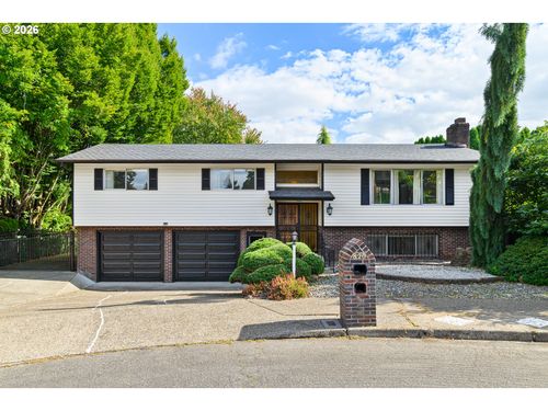 820 Ne 168th Pl, Portland, OR, 97230-6122 | Card Image