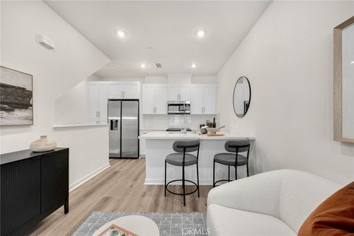 1954 Avenida Del Sol, Placentia, CA, 92870-6784 | Card Image