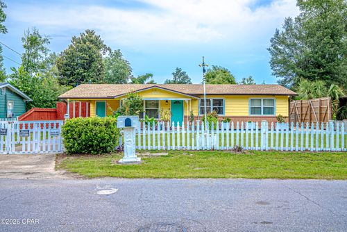 523 Shade St, Panama City, FL, 32404-6851 | Card Image