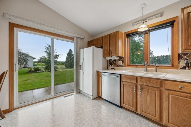 104 Country View Dr, House other with 2 bedrooms, 2 bathrooms and null parking in Mechanicsville IA | Image 9