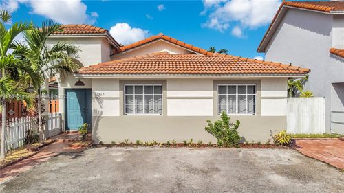 12362 Nw 98th Pl, Hialeah Gardens, FL, 33018-2960 | Card Image