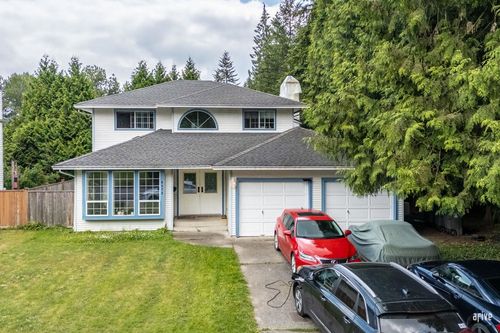6472 138 St, Surrey, BC, V3W5G6 | Card Image
