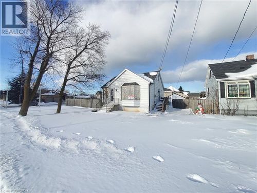 411 Highway 8, Stoney Creek, ON, L8G1G1 | Card Image