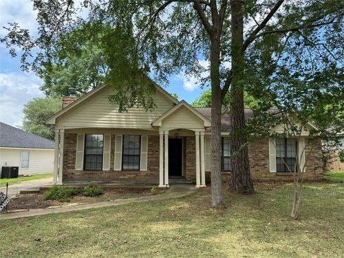 10482 Twin Circles Dr, Montgomery, TX, 77356-5733 | Card Image