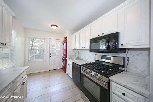 325 W Prospect Ave, House other with 2 bedrooms, 1 bathrooms and null parking in Keyport NJ | Image 14