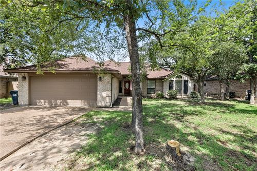 2813 Pueblo Ct N, College Station, TX, 77845-7711 | Card Image