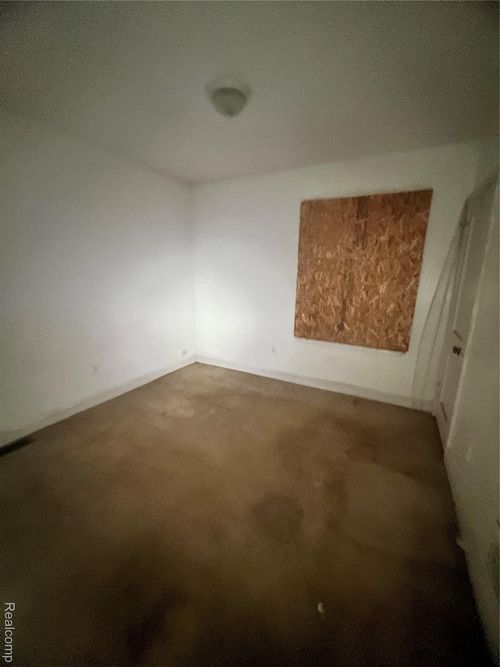 15420 Monte Vista St, Detroit, MI, 48238-1008 | Card Image