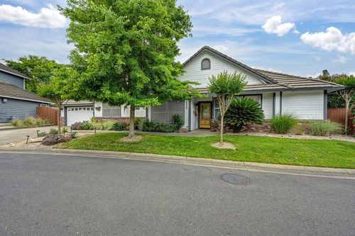 8000 Auburn Oaks Village Ln, Citrus Heights, CA, 95610 | Card Image