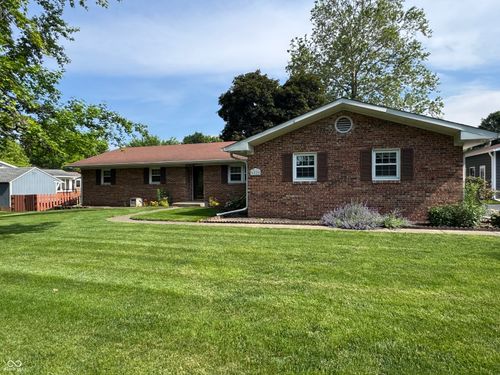 6826 Karyn Dr, Avon, IN, 46123-8595 | Card Image