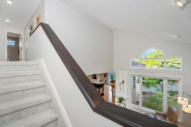 11 Patrick View Sw, House other with 4 bedrooms, 4 bathrooms and 4 parking in Calgary AB | Image 24