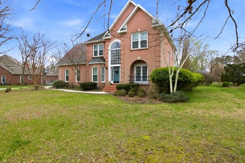 108 Albemarle Dr, Tullahoma, TN, 37388-5816 | Card Image