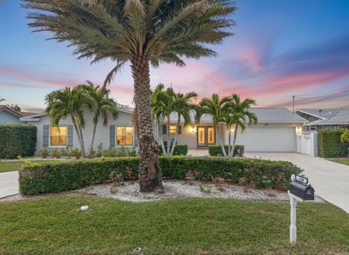 136 Windward Is, Clearwater Beach, FL, 33767-2323 | Card Image