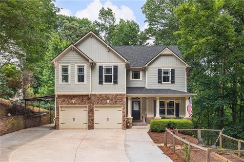 3560 Ridge Dr, Gainesville, GA, 30501-9606 | Card Image