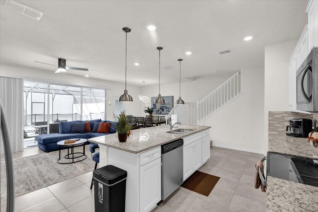 3962 Lana Ave, Townhouse with 5 bedrooms, 4 bathrooms and null parking in DAVENPORT FL | Image 6