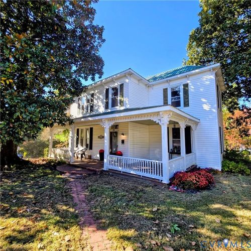 400 W Carolina Ave, Crewe, VA, 23930-1708 | Card Image