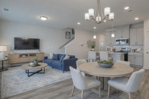 4550 Skywood Ln, Nashville, TN, 37207-3079 | Card Image