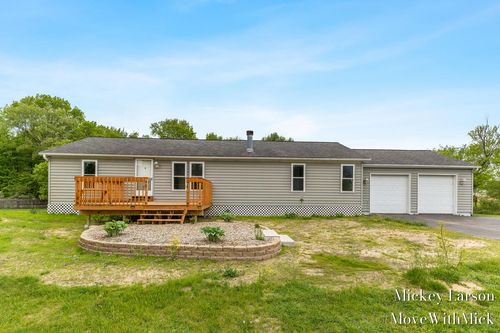 1382 Dairy Ln Ne, Cedar Springs, MI, 49319-8131 | Card Image