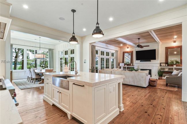 24 Carrier Blf, House other with 5 bedrooms, 5 bathrooms and null parking in Bluffton SC | Image 16