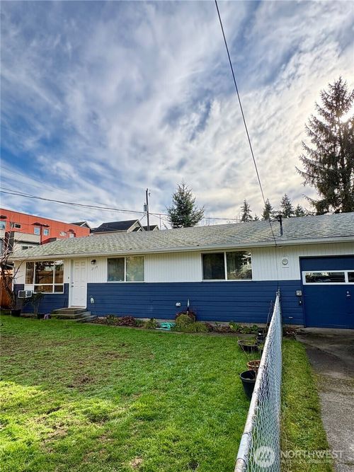 2119 Sw Cloverdale Street, Seattle, WA, 98106 | Card Image