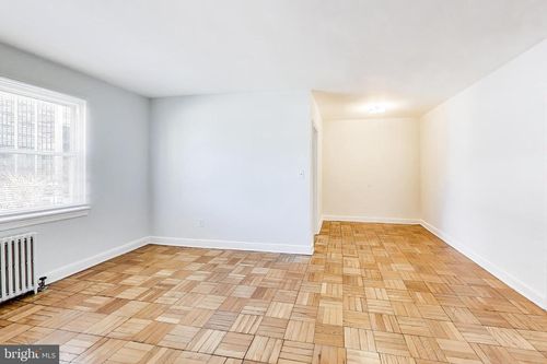 208-1726 N Quinn St, ARLINGTON, VA, 22209-1327 | Card Image