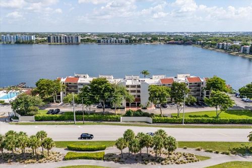 apt-201-113 Lake Emerald Dr, Oakland Park, FL, 33309-6218 | Card Image