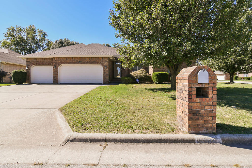 Kendall Ct, Nixa, MO 65714