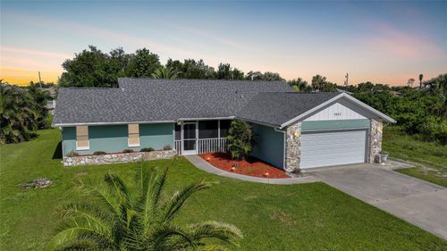 7453 Spinnaker Blvd, Englewood, FL, 34224-8217 | Card Image