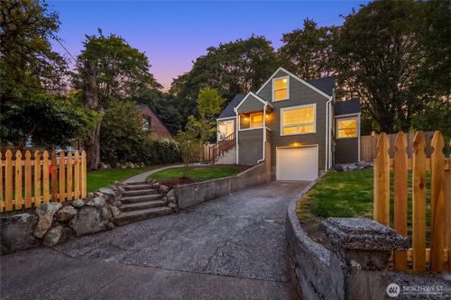 11429 Glendale Way S, Seattle, WA, 98168-2173 | Card Image