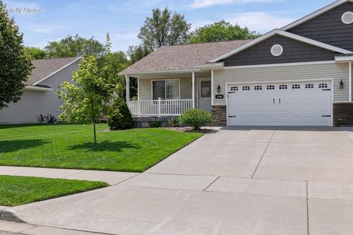 1906 Crooked Ave, Holmen, WI, 54636-8630 | Card Image