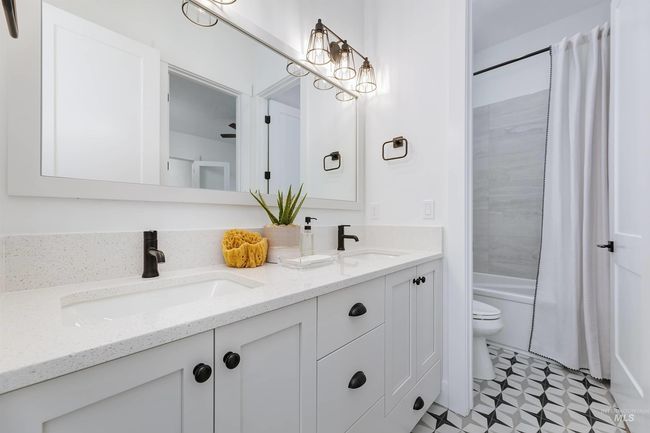 144 S Gresham Way, House other with 3 bedrooms, 3 bathrooms and 4 parking in Eagle ID | Image 22