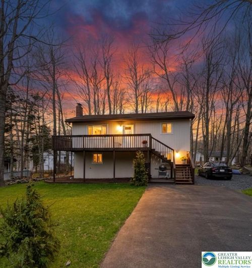 9071 Idlewild Dr, Tobyhanna, PA, 18466-3806 | Card Image