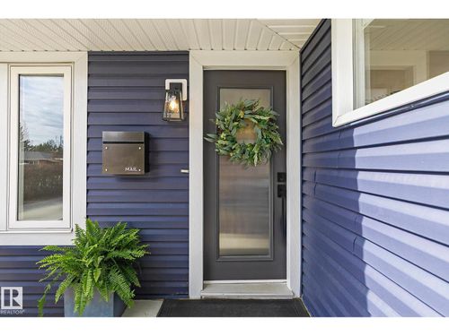 15011 77 Ave Nw, Edmonton, AB, T5R3B5 | Card Image