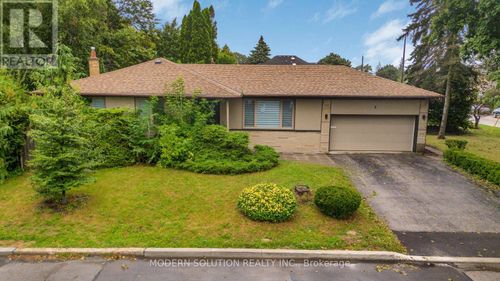 2 Caswell Drive, Toronto (Newtonbrook East), ON, M2M3L9 | Card Image