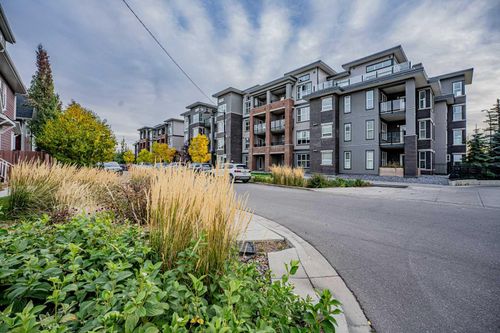 3215-95 Burma Star Road Sw, Calgary, AB, T3E8A9 | Card Image
